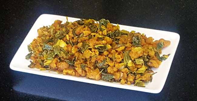 Spring Onion with Besan - Marathi Recipe