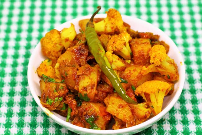 Aloo Gobi Masala - Marathi Recipe