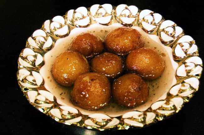 Bread Gulab Jamun