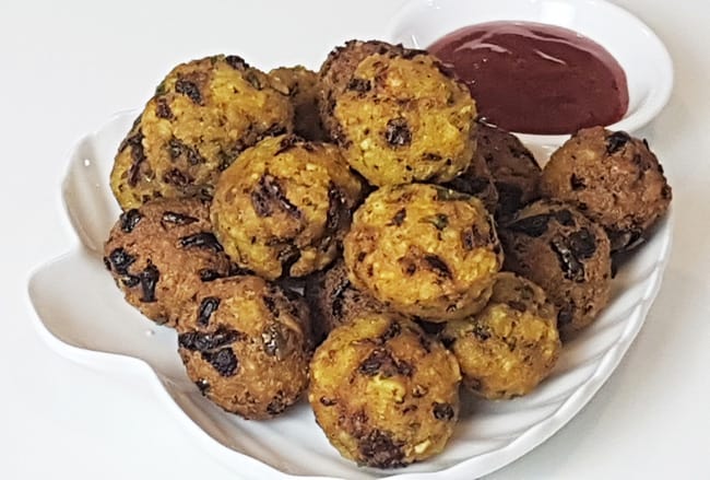 Crispy Poha Vade - Marathi Recipe