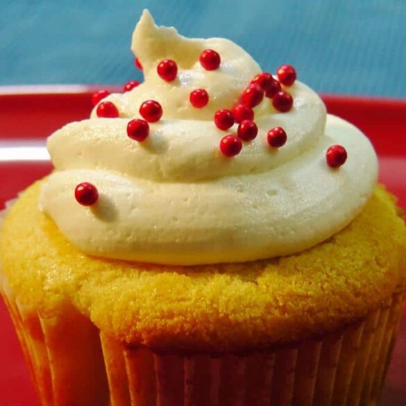 Eggless Vanilla Cupcake