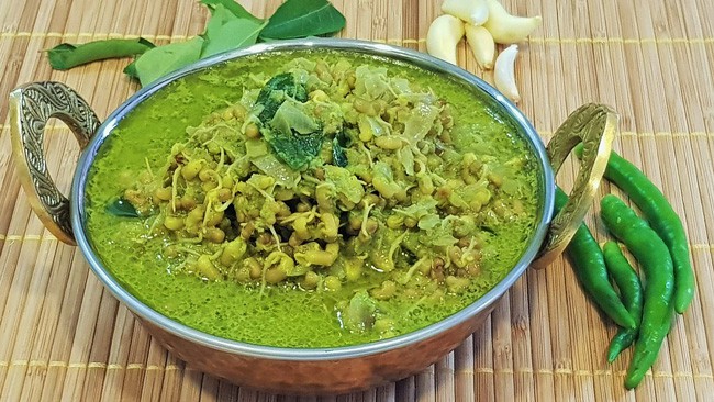 Matakichi Rassa Bhaji - Marathi Recipe