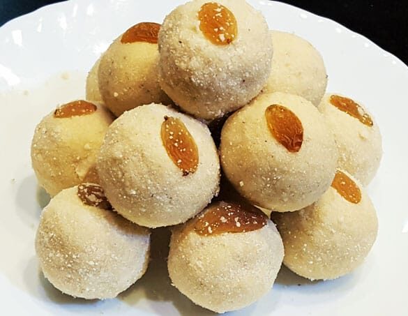 Pakatale Rava Ladoo - Marathi Recipe