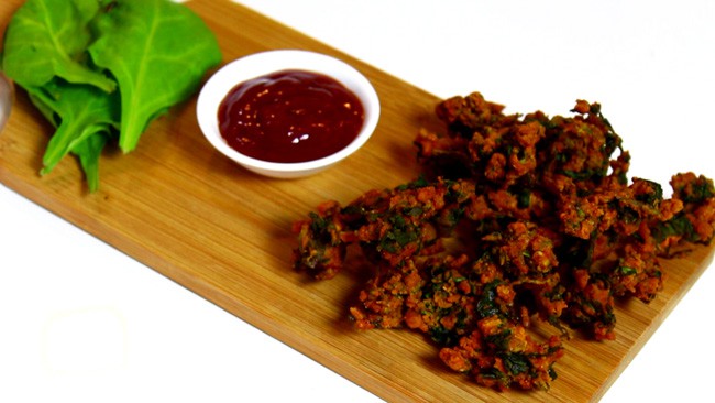 Palak Pakoda - Marathi Recipe