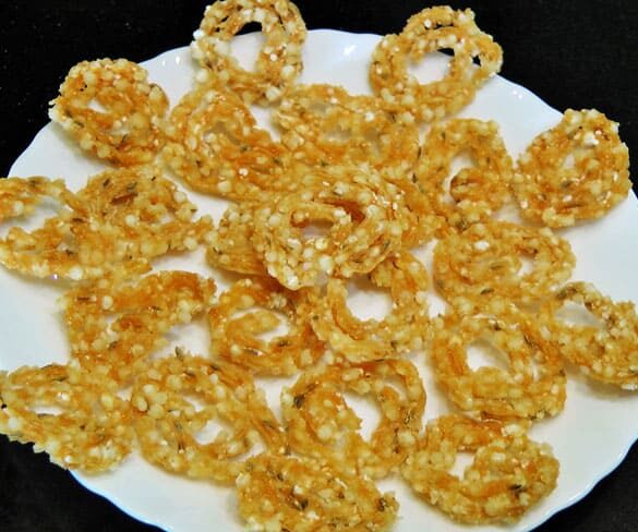 Sabudana Batata Chakali - Marathi Recipe