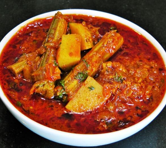 Shevaga Batata Rassa Bhaji - Marathi Recipe